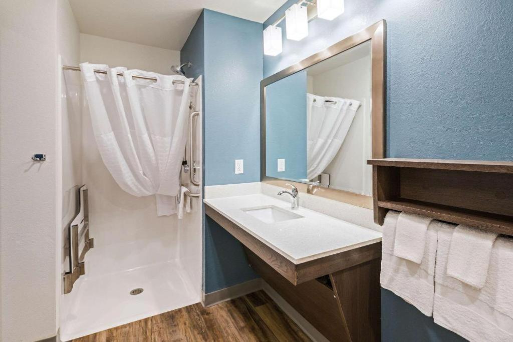 Woodspring Suites Broken Arrow Тълса Екстериор снимка