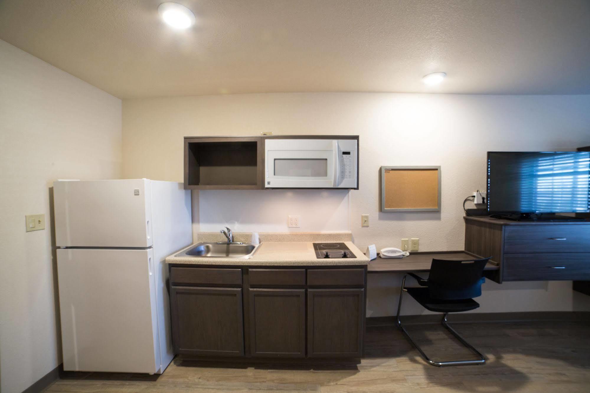 Woodspring Suites Broken Arrow Тълса Екстериор снимка